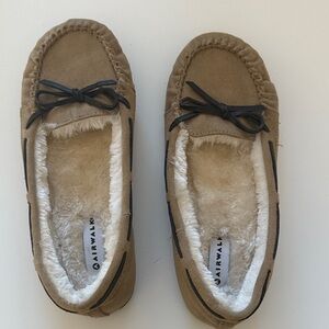 Airwalk moccasins